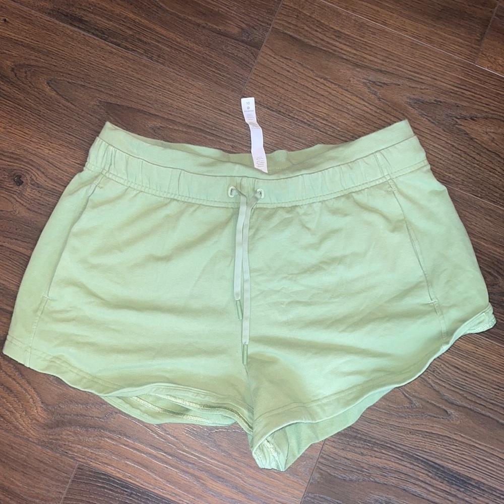 Lululemon Inner Glow Short 3"